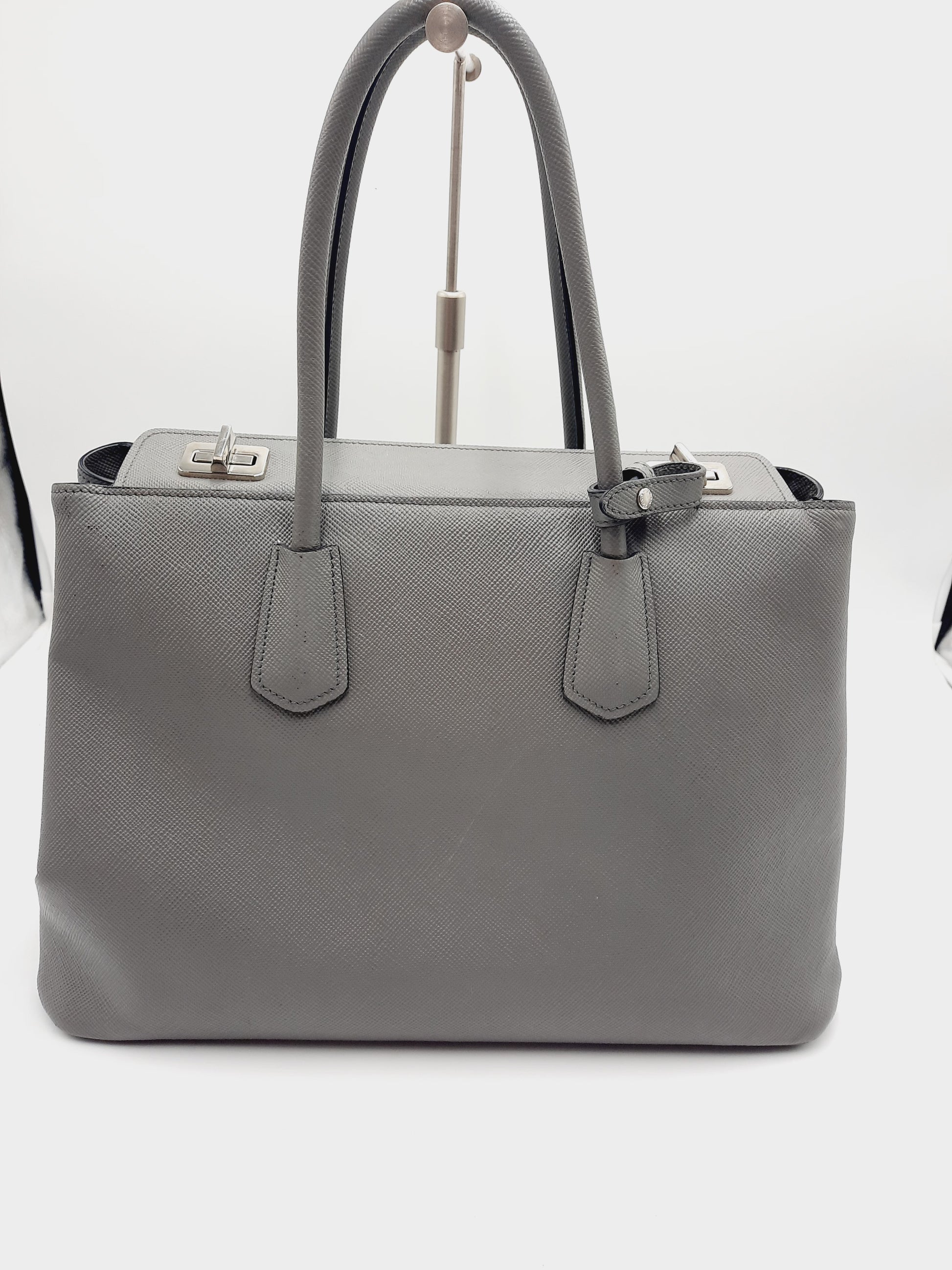Prada Saffiano Cuir Marmo Grey Tote Shoulder Handbag Large Size RRP 4600$. SASHAANT