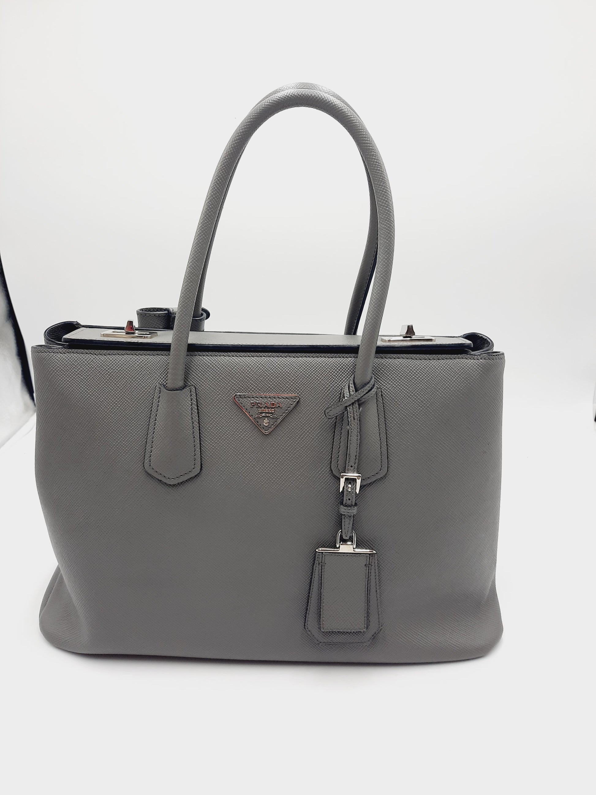 Prada Saffiano Cuir Marmo Grey Tote Shoulder Handbag Large Size RRP 4600$. SASHAANT