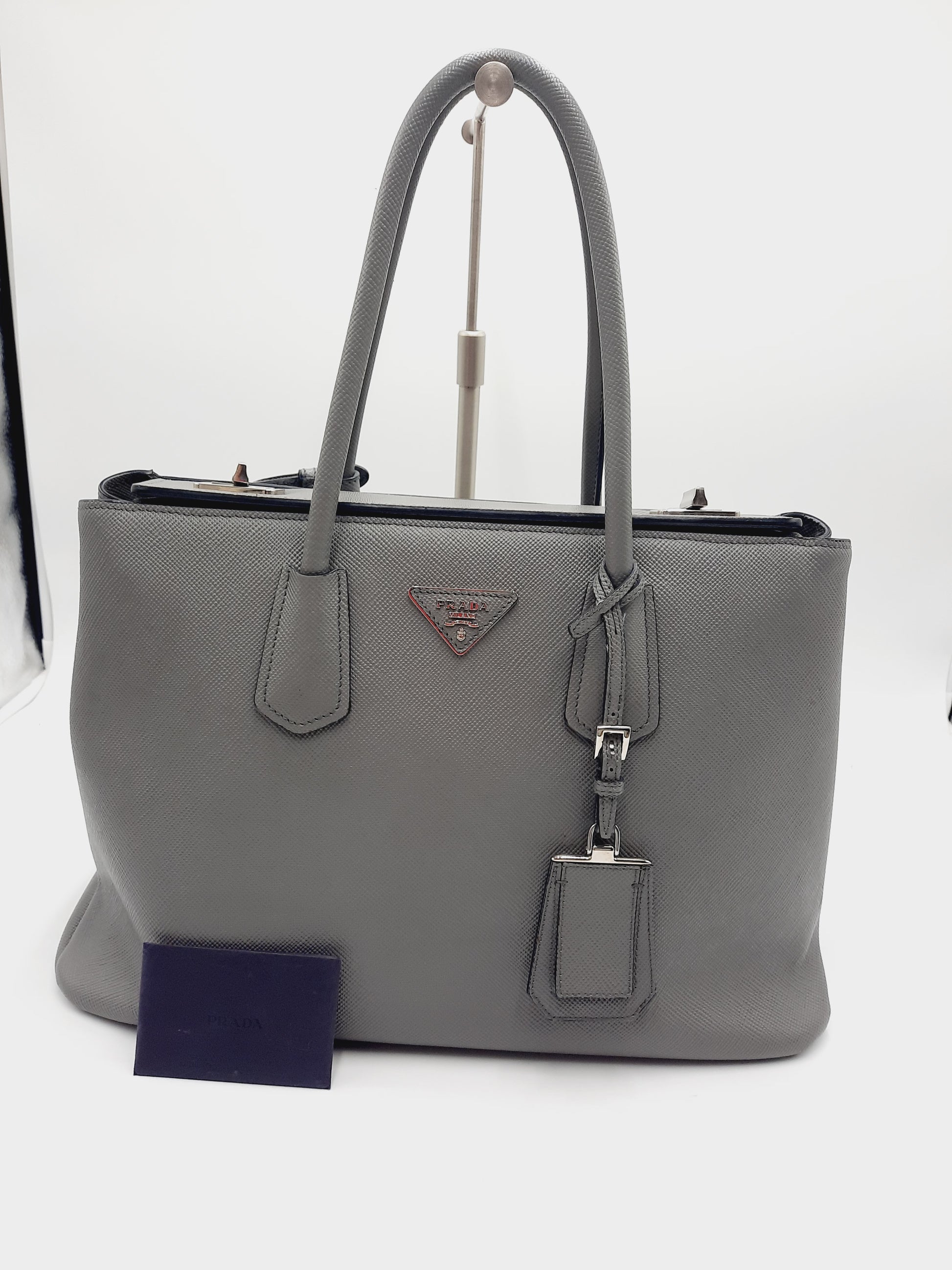 Prada Saffiano Cuir Marmo Grey Tote Shoulder Handbag Large Size RRP 4600$. SASHAANT