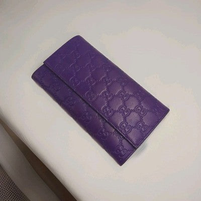 Gucci Women's Signature Leather Long Wallet Closure Button Purple Colour 💜. 