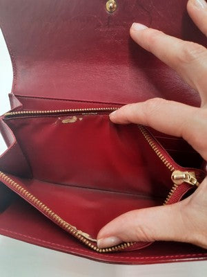 Louise Vuitton Vernis Monogram Long Wallet Red Colour Closure Button. 