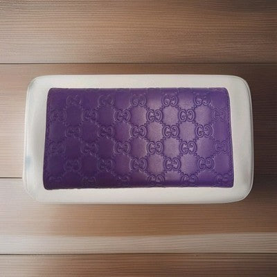 Gucci Women's Signature Leather Long Wallet Closure Button Purple Colour 💜. 