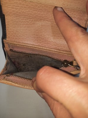 Gucci GG Marmont Ribbon Small Wallet Leather Closure Button Black Colour. 
