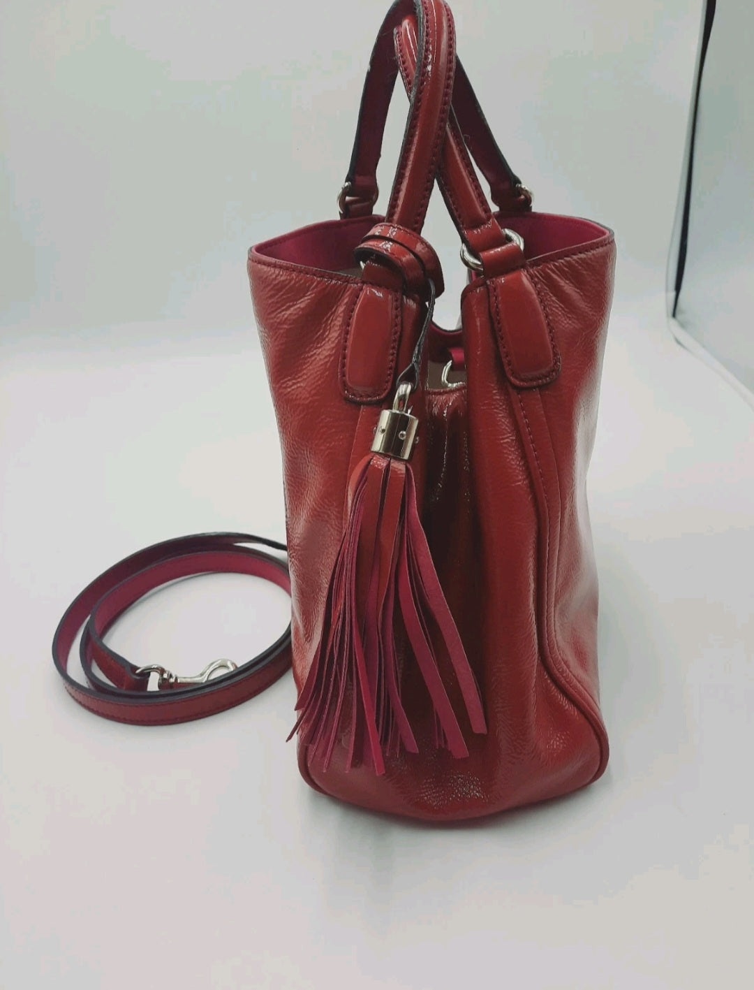 Gucci GG Soho Small Patent Leather Pink 2 Way Crossbody Shoulder Handbag. Gucci