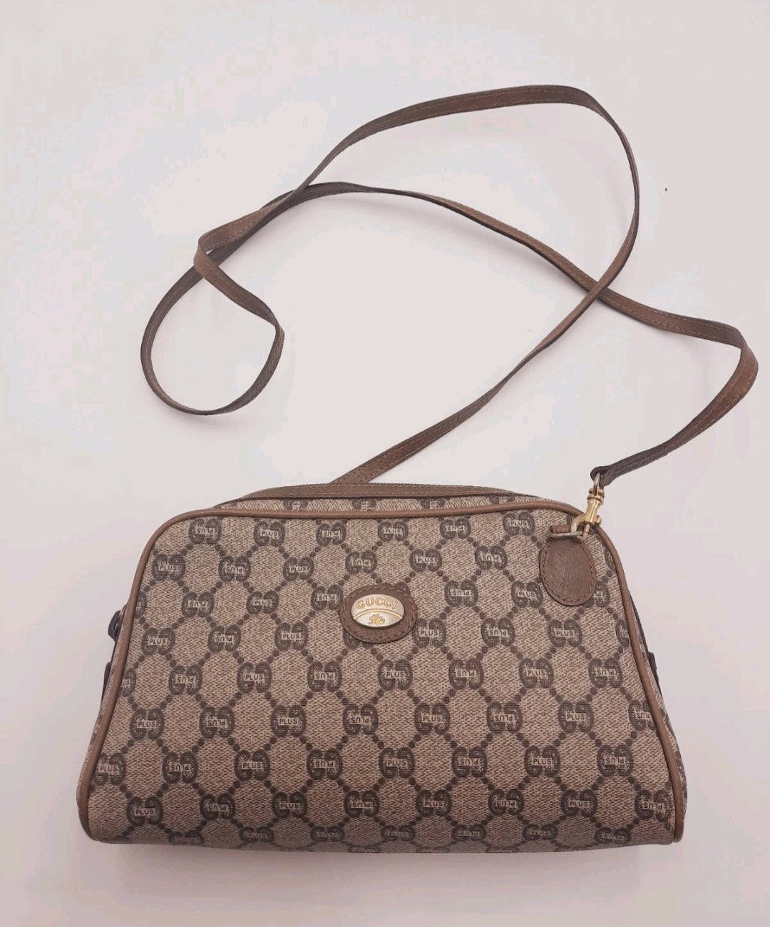 Gucci Supreme Plus Vintage Small PVC Leather Crossbody Shoulder Handbag Brown.
