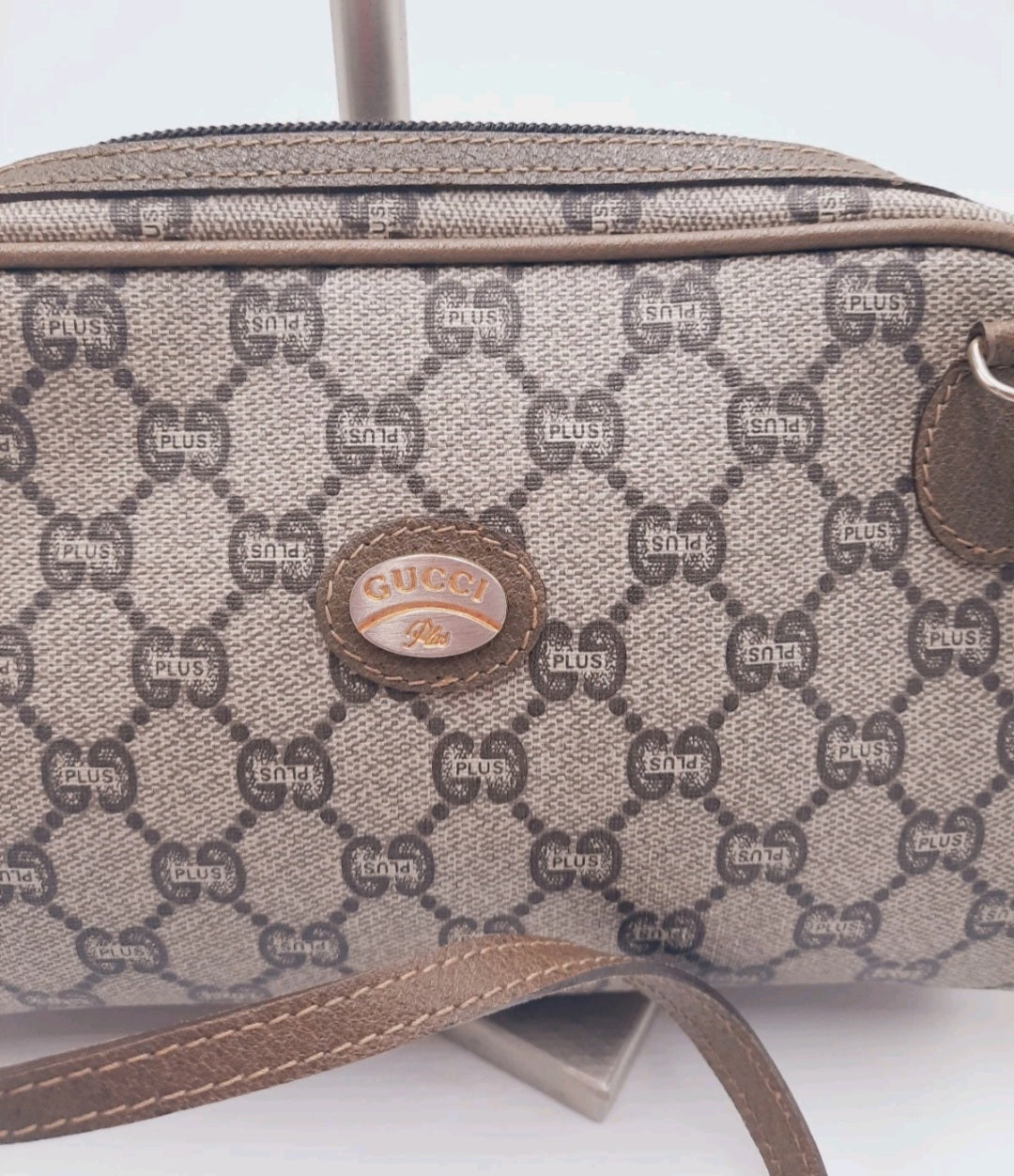 Gucci Supreme Plus Vintage Small PVC Leather Crossbody Shoulder Handbag Brown.